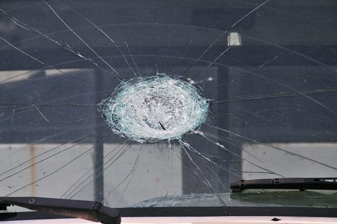 windshield damage Cheap windshield repair