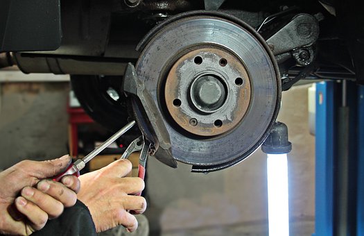 auto-repair-1954636__340.jpg
