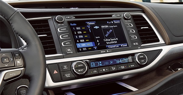 2018 Highlander Interior Comfort & Technology
