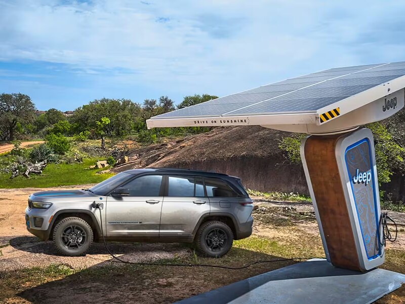 2024JeepGrandCherokee4xe-exterior-06.jpg