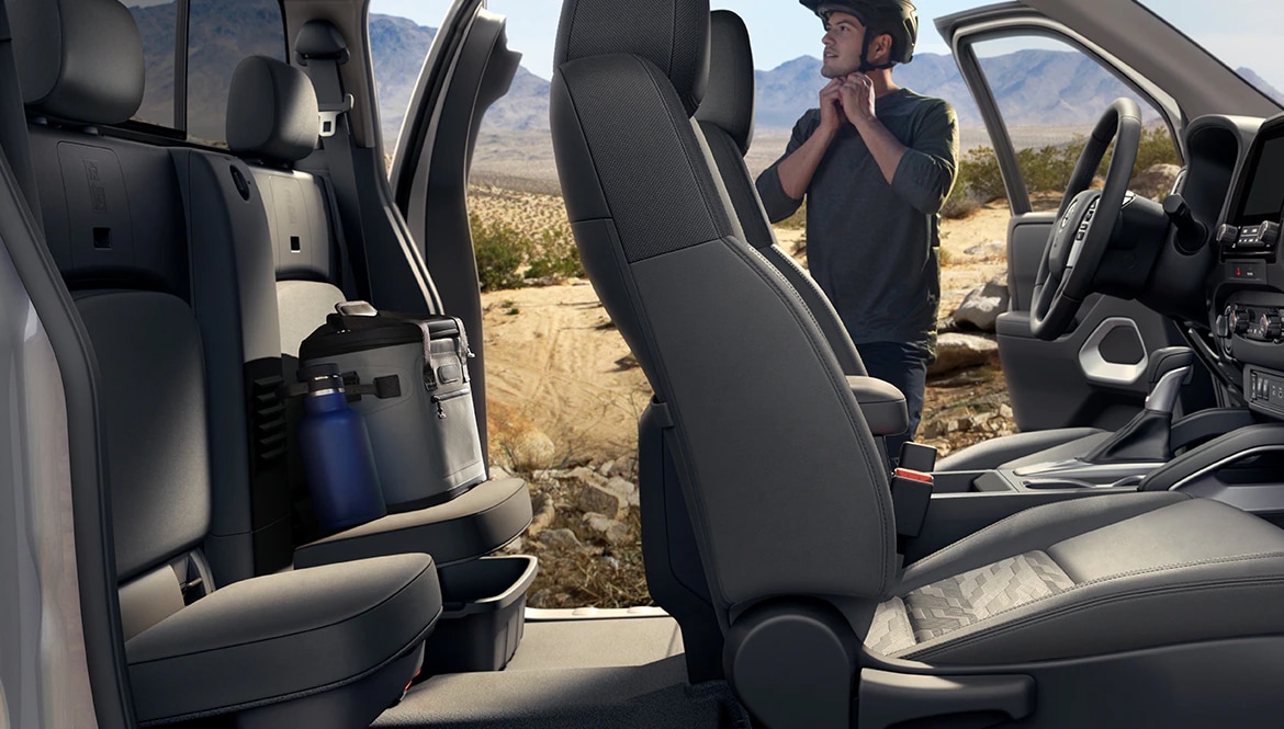 2022 Nissan Frontier | King Cab Interior 2022 Nissan Frontier | King Cab Interior