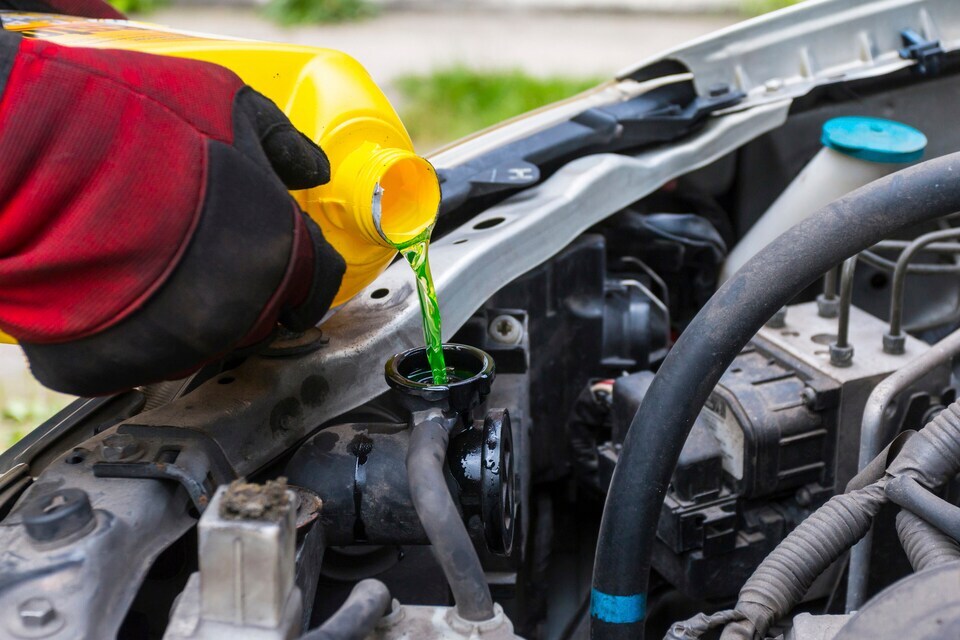 ecto-coolant-pouring-123345.jpeg