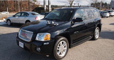 2008 GMC Envoy Denali.jpg