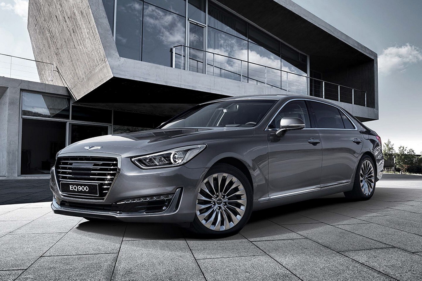 20151209045205_2017-Hyundai-Genesis-G90-1.jpg