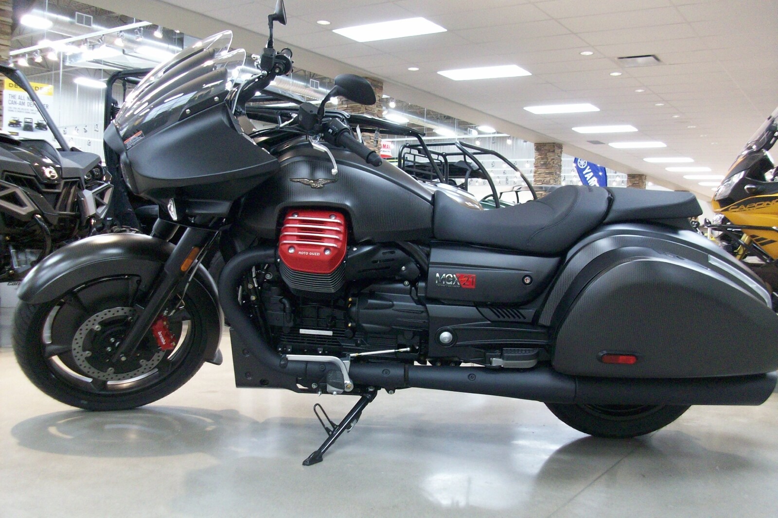 moto guzzi flying fortress mgx 21