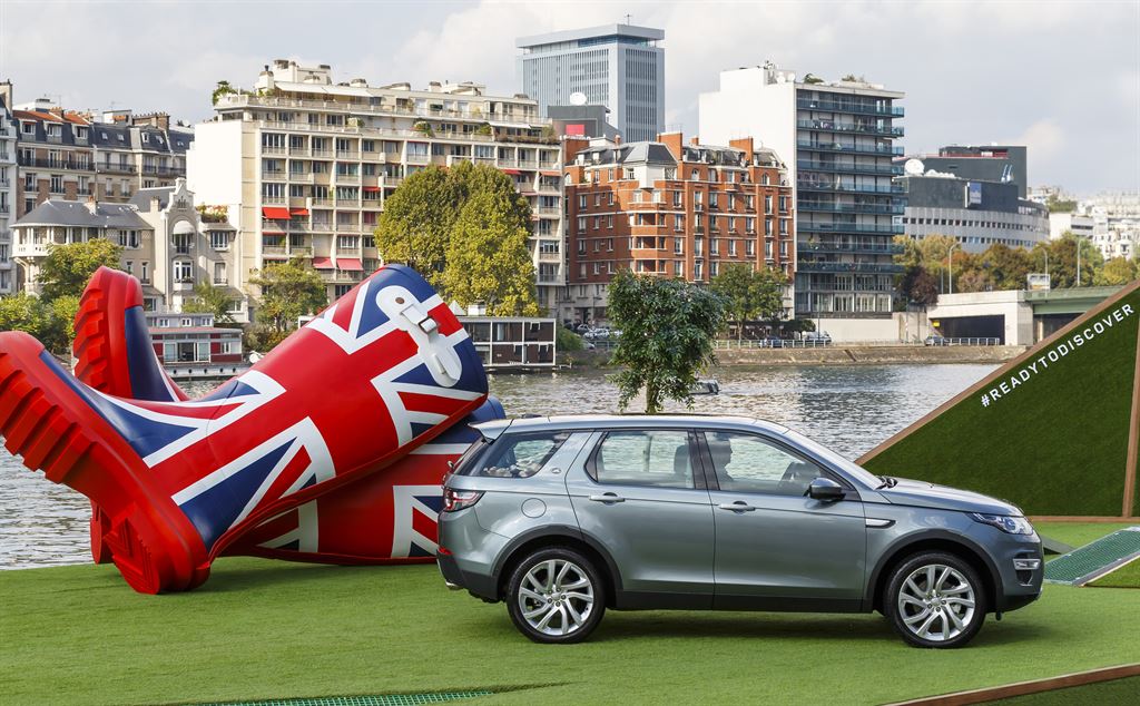 LR_Discovery_Sport_Paris_Reveal_011014_01_LowRes (2).jpg