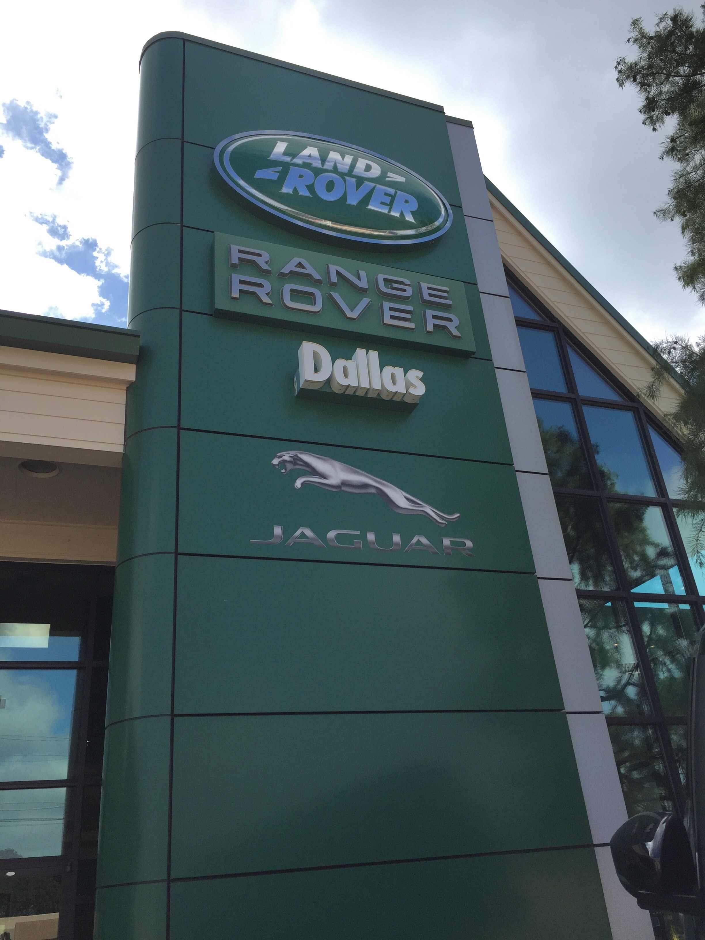 Land Rover Dallas New Land Rover dealership in Dallas, TX 75243