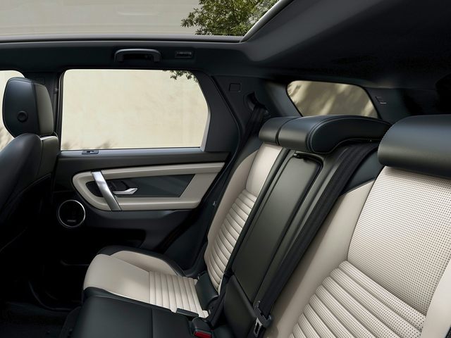 Land Rover Discovery Sport interior