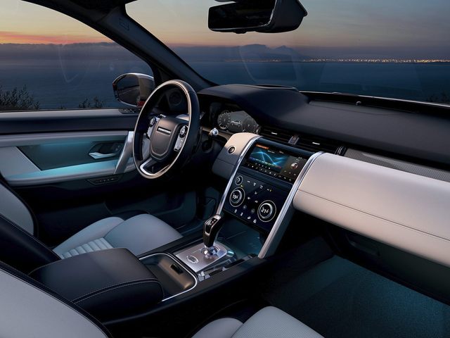 Land Rover Discovery Sport interior