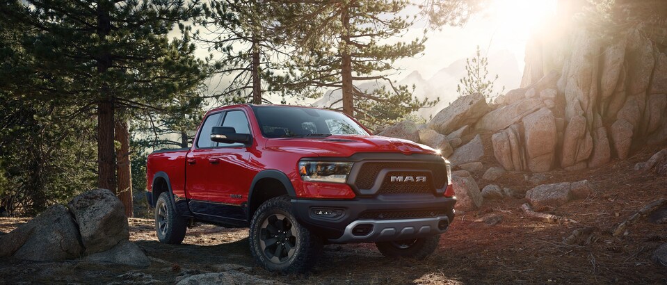 2019-RAM-1500-Rebel-CrewCab-Truck-L03 (2).png