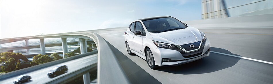 2018-Nissan-LEAF-Base-Hatchback-L01-(1).jpg