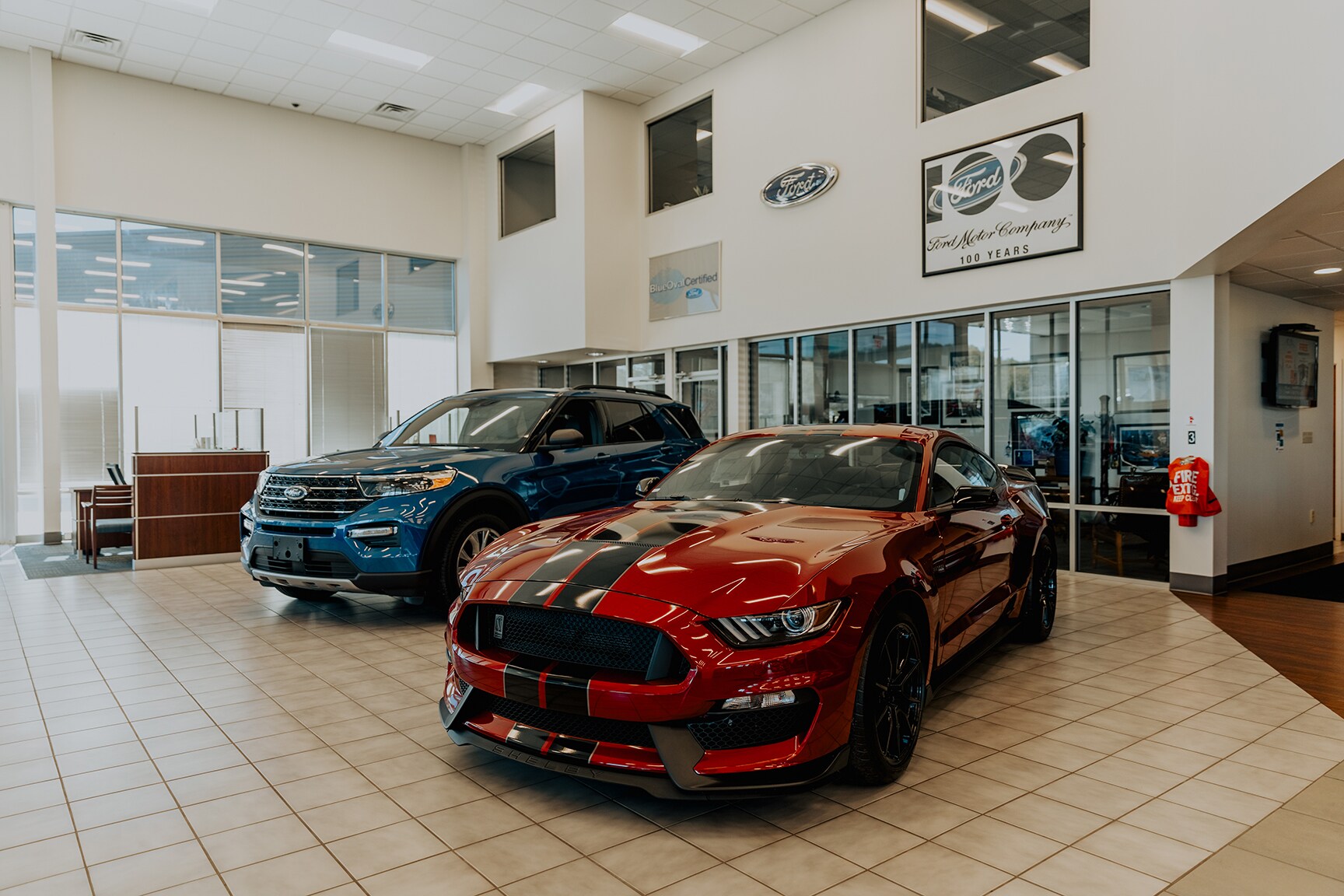 Uftring Ford Showroom