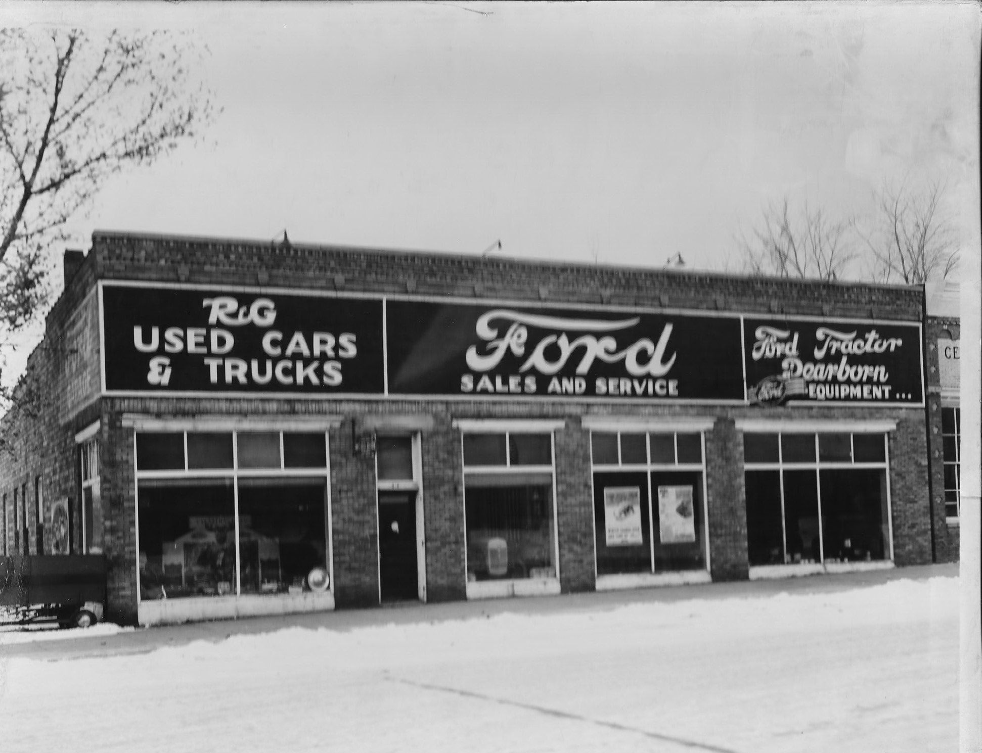1930's Ulrich Motor Exterior.jpg