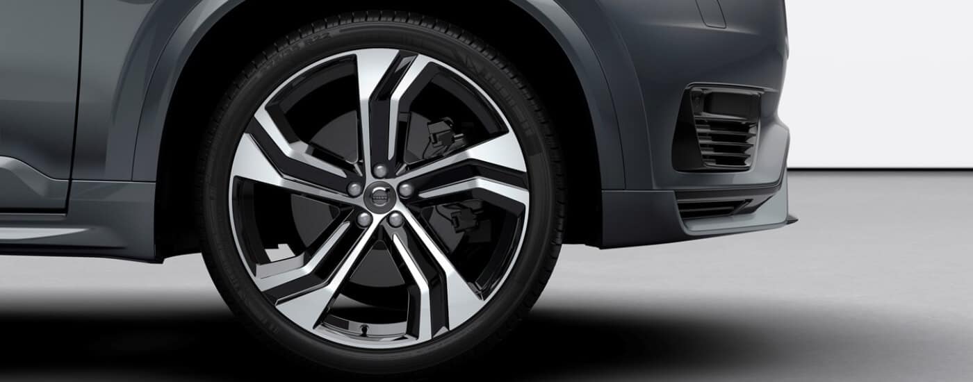 2020 Volvo Tire.jpg