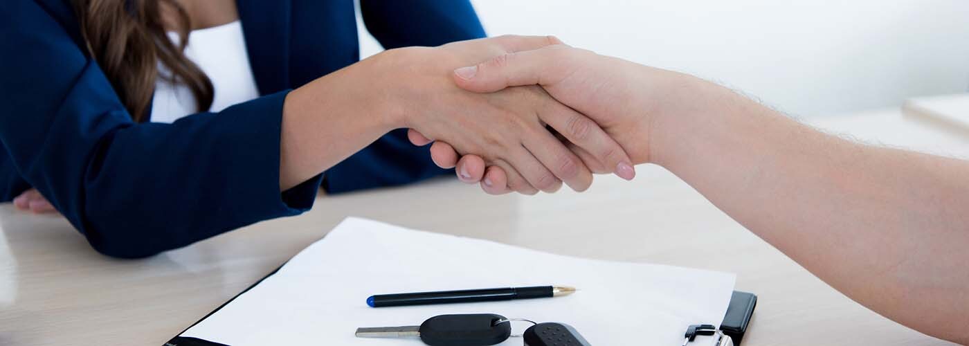 lease handshake _171124624_l-2015.jpg