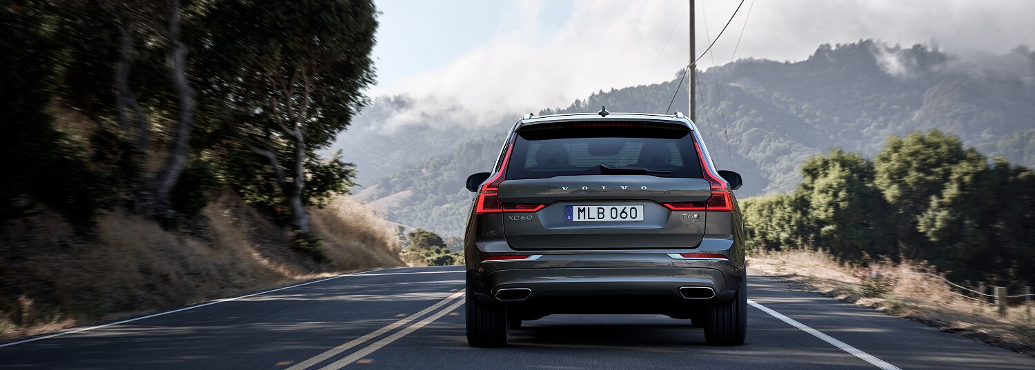 2019-Volvo-XC60-Inscription-T6-SUV-.png