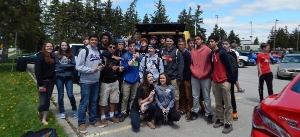 Unique Chrysler sponsors Carpenter Hospice at Nelson High School's Annual Car Show