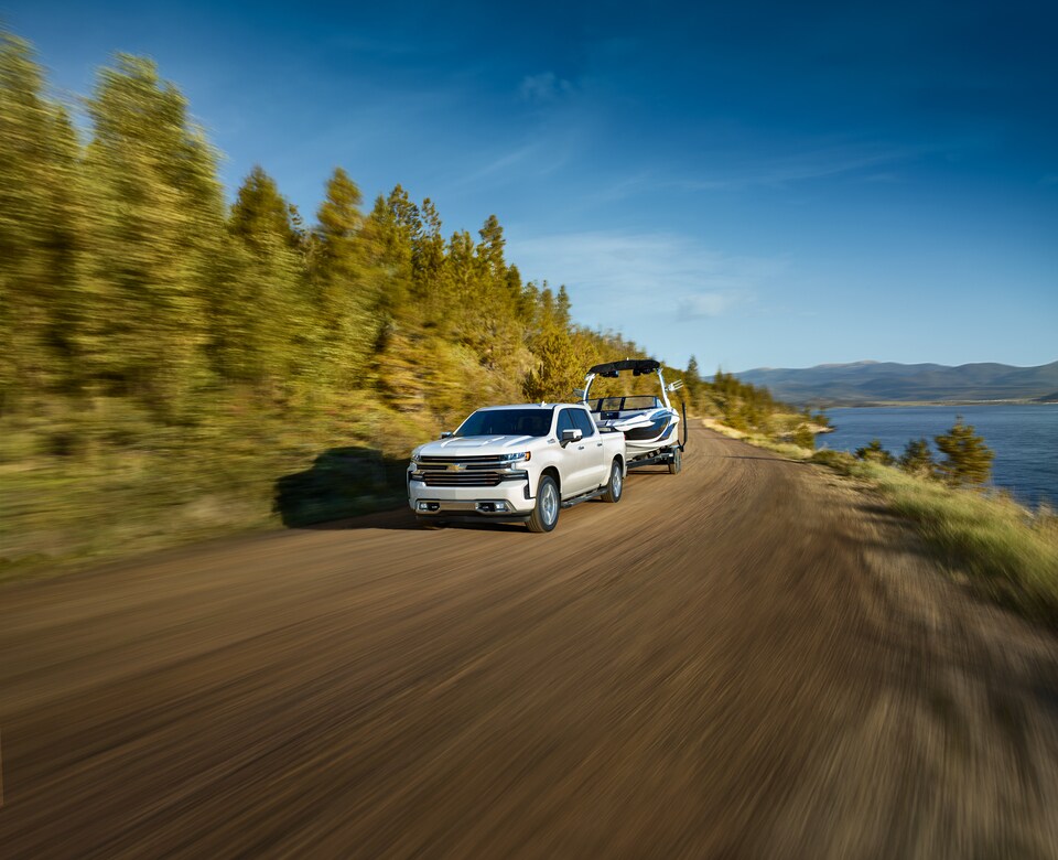 2019-Chevrolet-Silverado1500-HighCountry-DoubleCab-StandardBox-Truck-L01.jpeg