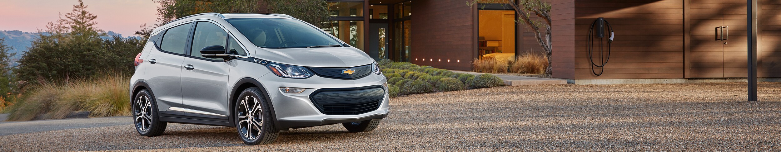 2024-Chevrolet-BoltEV-RST-Hatchback-L01.png