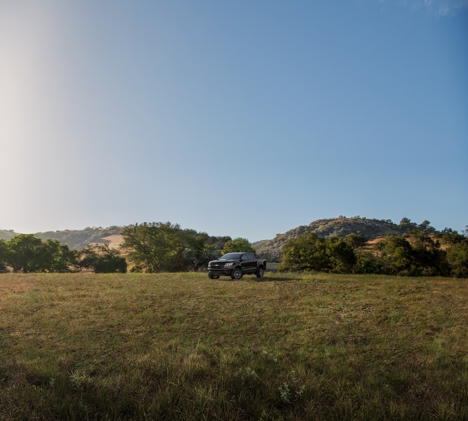 2019-Chevrolet-Colorado-ZR2-CrewCab-ShortBox-Truck-L01.jpeg
