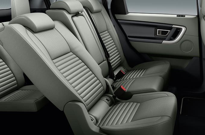 landrover-legroom.jpg