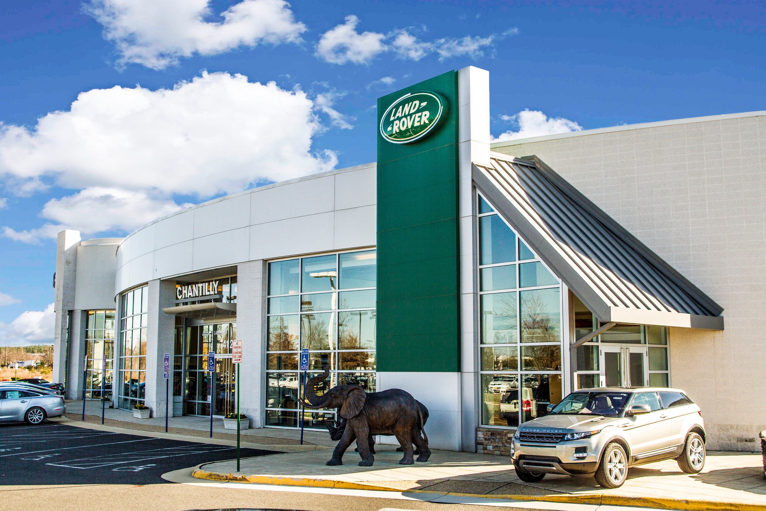 ChantillyLandrover.jpg