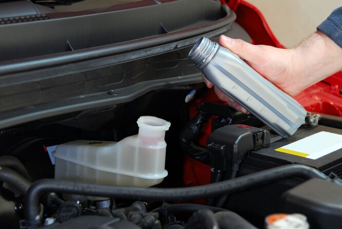 brake fluid.jpg