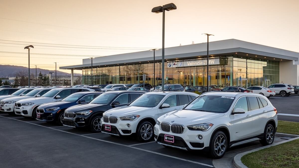Exterior view of Valencia BMW