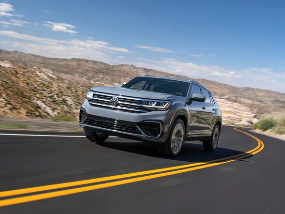 2022 Volkswagen Atlas Cross Sport SEL R-Line Fargo New Atlast Cross Sport for sale in Fargo, ND