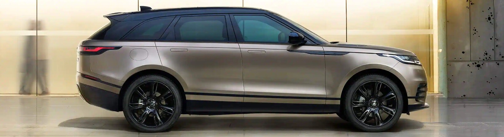 2023 Land Rover Range Rover Velar 1.jpg