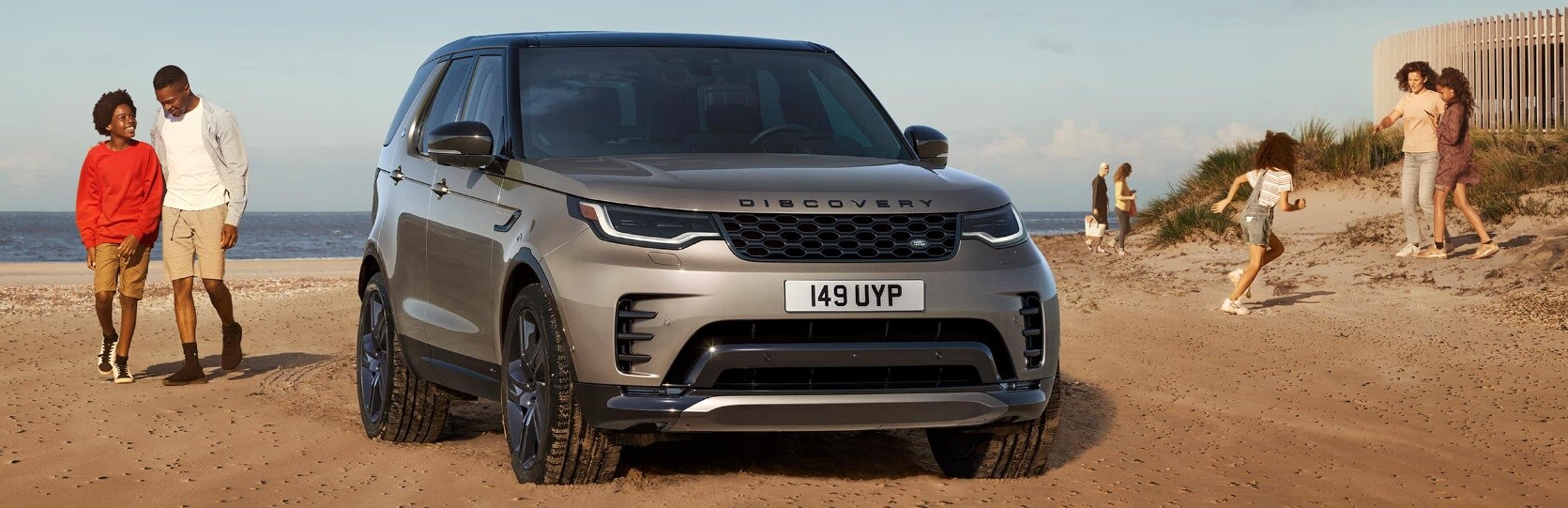 2023 Land Rover Discovery 1.jpg