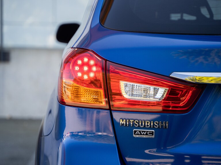 2018 Mitsubishi RVR full