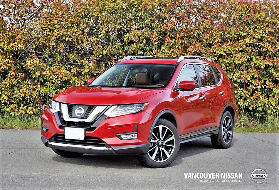 17_nissan_rogue_sl_platinum_awd_00100.jpg