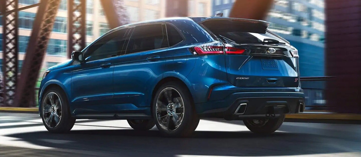 2019 Ford Edge A Blue 2019 Ford Edge Parked
