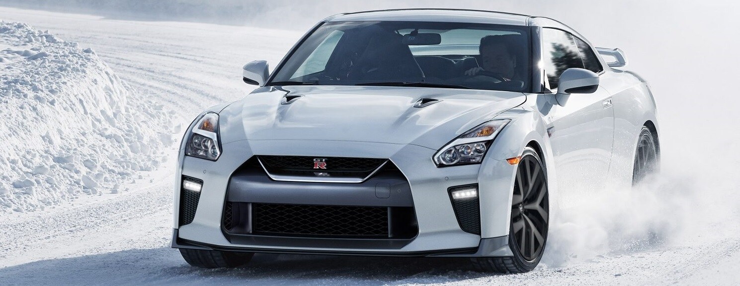 Nissan GT-R Nissan GT-R in the Snow