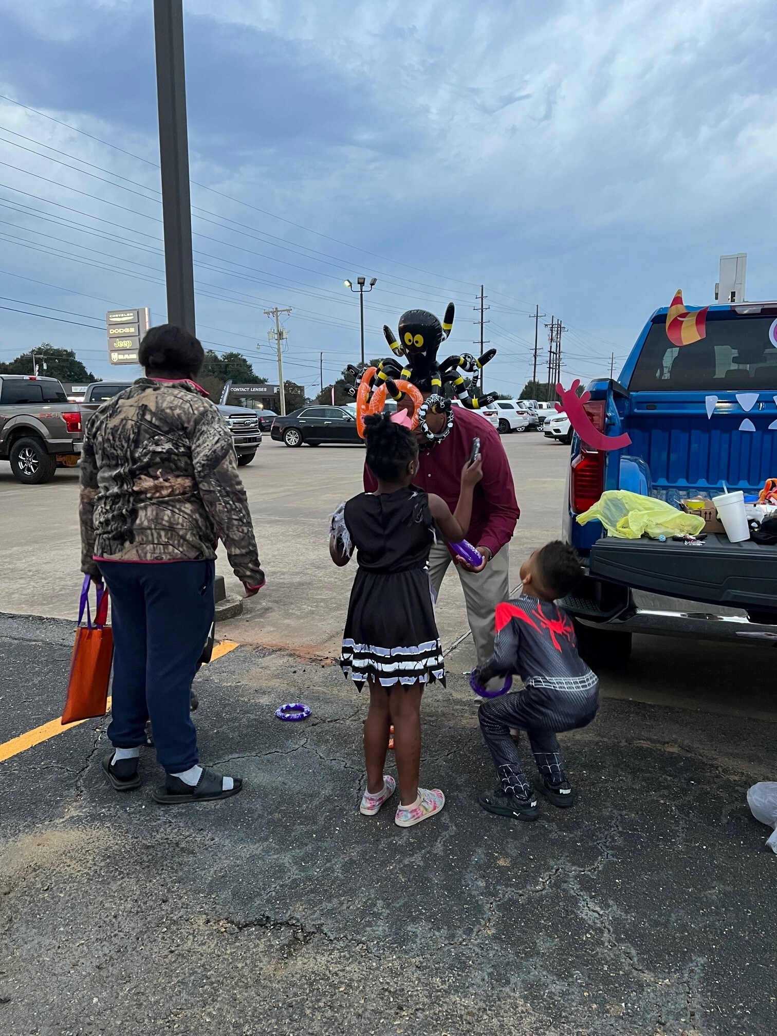trunk or treat2.jpg