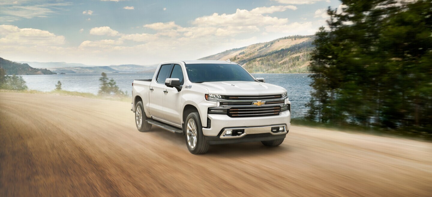 2026-Chevrolet-Silverado1500-HighCountry-CrewCab-ShortBed-Truck-L06-1440x658.jpeg