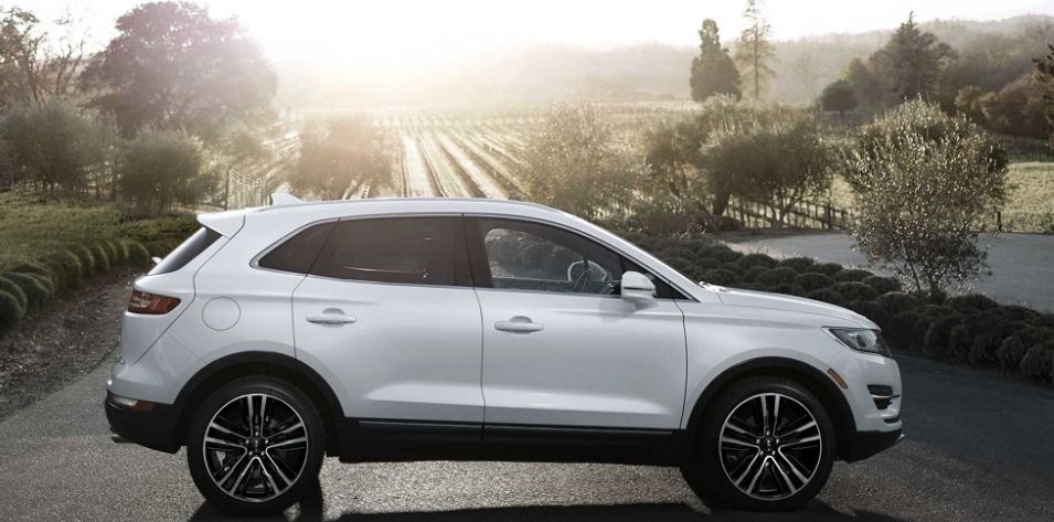 Lincoln MKC at Vic Bailey Lincoln.JPG