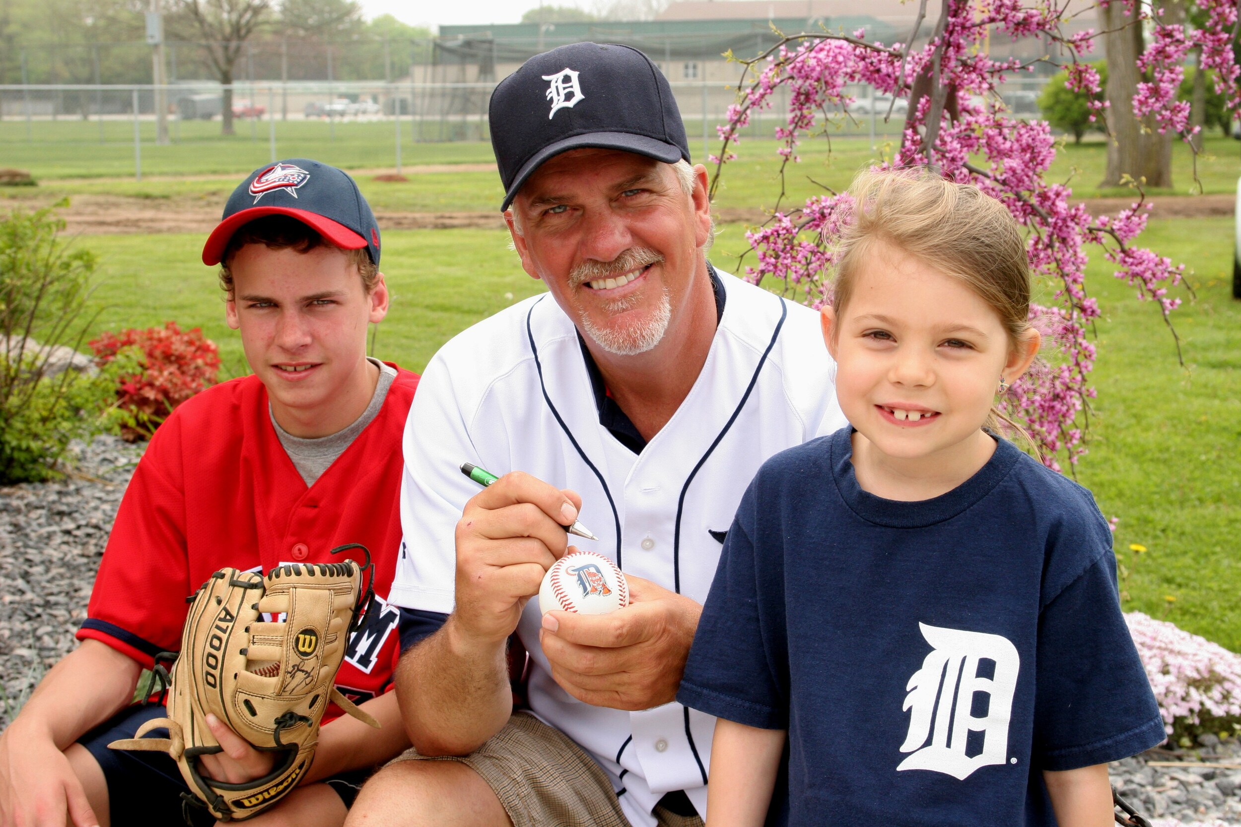 Dave Rozema and kids.jpg