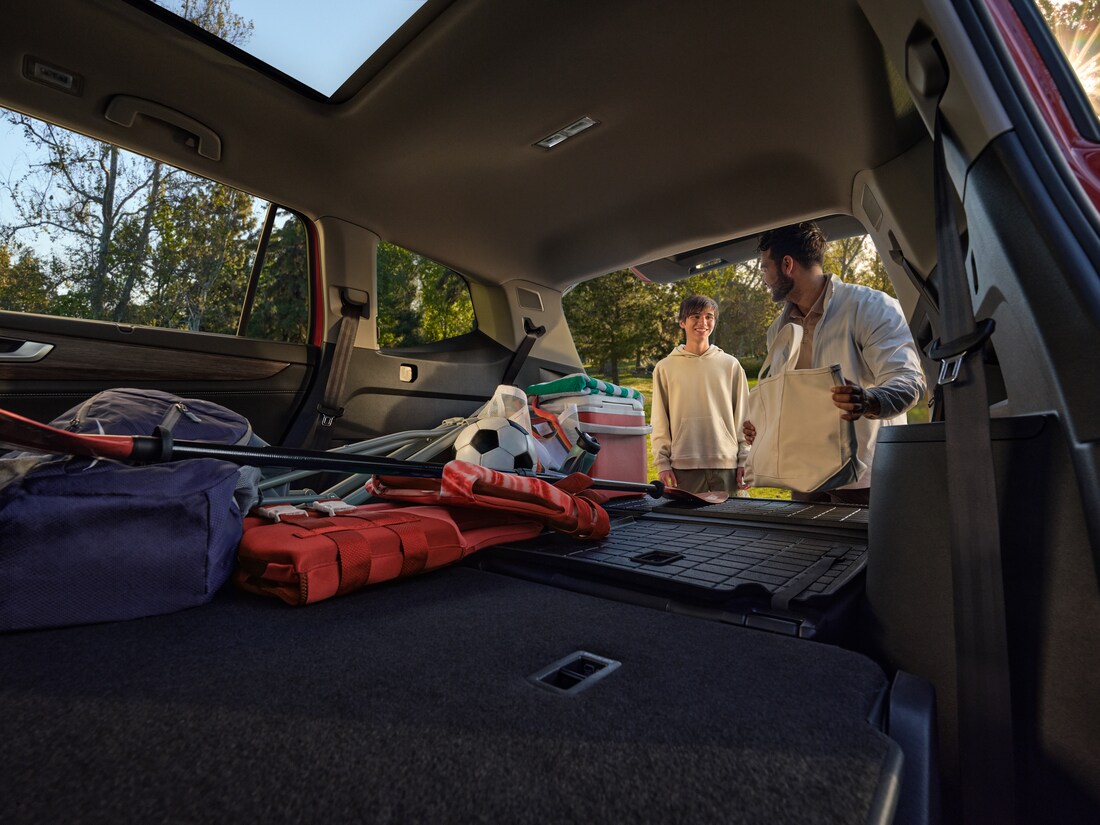 2024-Volkswagen-Atlas-SEL-PremiumRLine-SUV-I02.png Volkswagen Atlas SUV, rear seats folded down for more storage