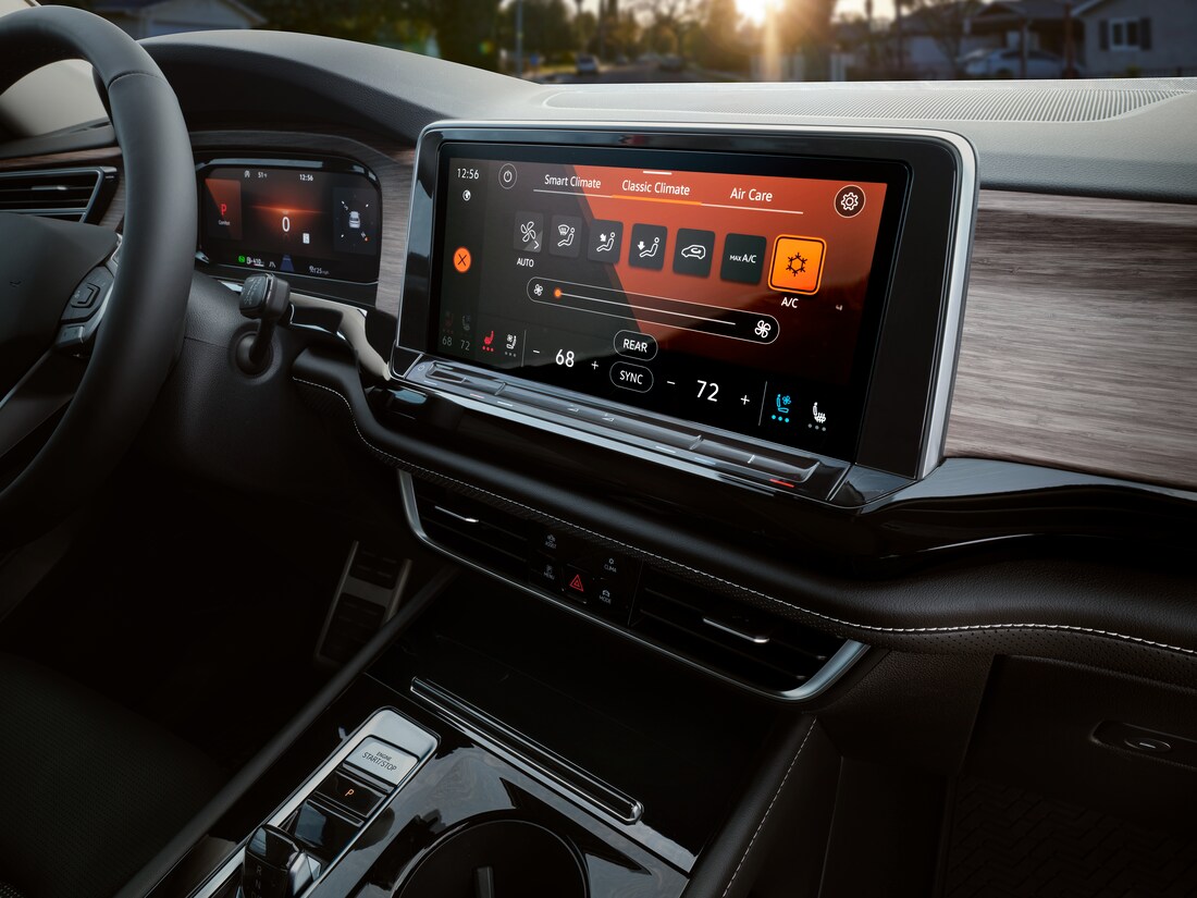 2024-Volkswagen-Atlas-SEL-PremiumRLine-SUV-I03.png Volkswagen Atlas SUV interior dash infotainment center