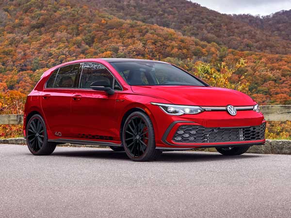 2023-volkswagen-golf-gti.jpg