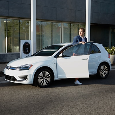 Volkswagen e-Golf in Salem, OR Volkswagen e-Golf Interior and Exterior Vehicle Features