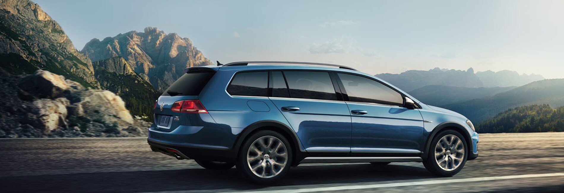 Volkswagen Golf Alltrack in Salem, OR Volkswagen Golf Alltrack Interior and Exterior Vehicle Features