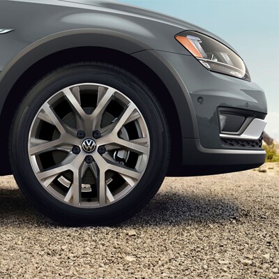 Volkswagen Golf Alltrack in Salem, OR Volkswagen Golf Alltrack Interior and Exterior Vehicle Features