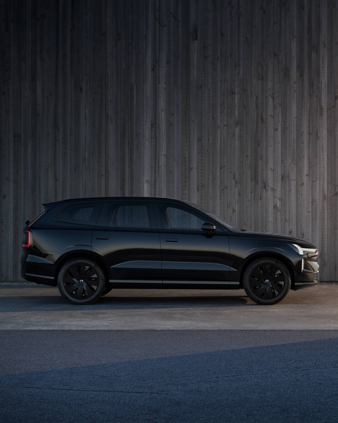 Volvo EX90 Black Edition