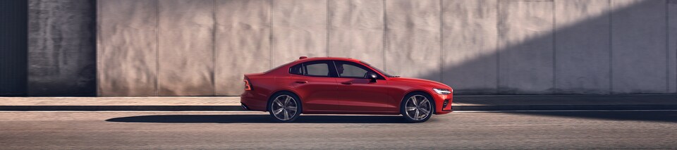 2019-Volvo-S60-RDesign-T6-Sedan-L02(1).png