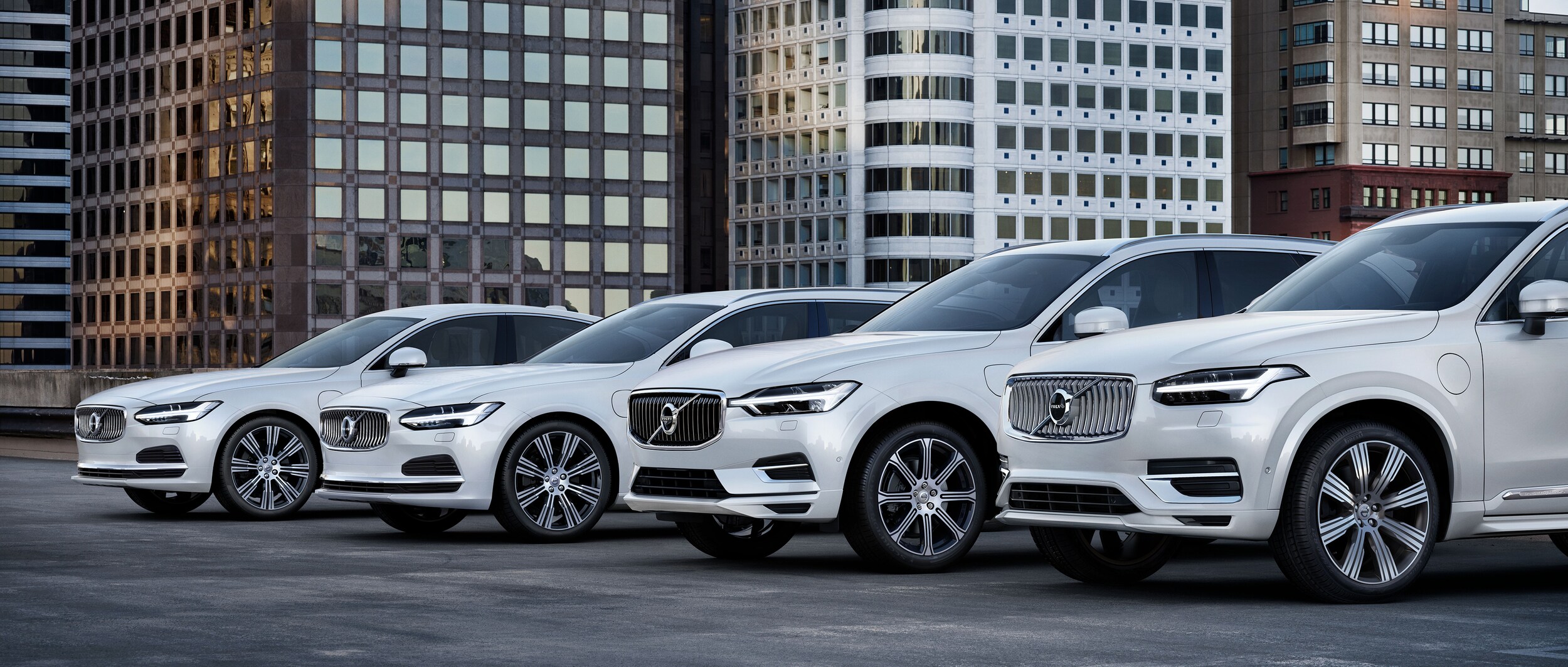 2022-Volvo-Mixed-Lineup-L01.jpg