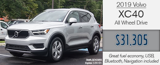 2020 XC40 Left.jpg
