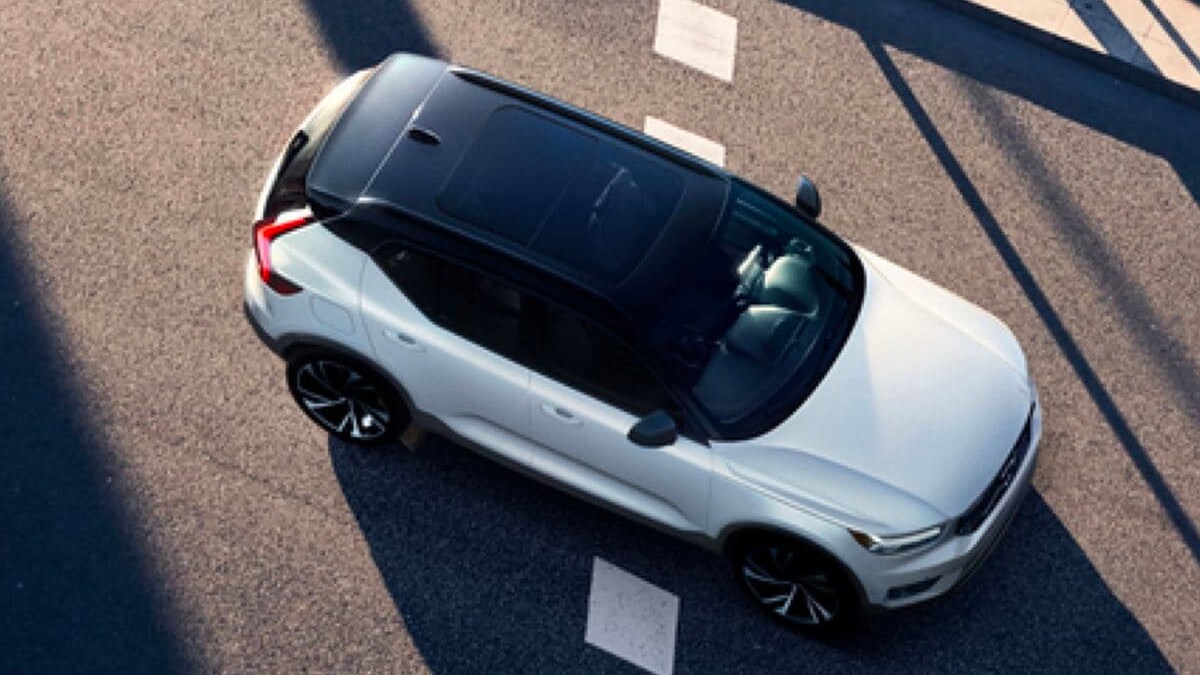 2020 volvo xc40-D.jpg